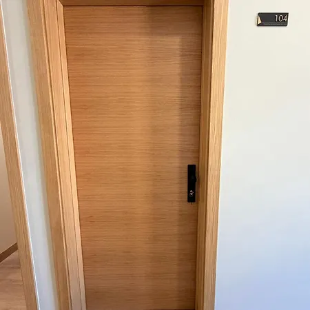 Building Apartment *