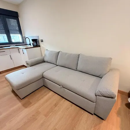 Building Apartment *