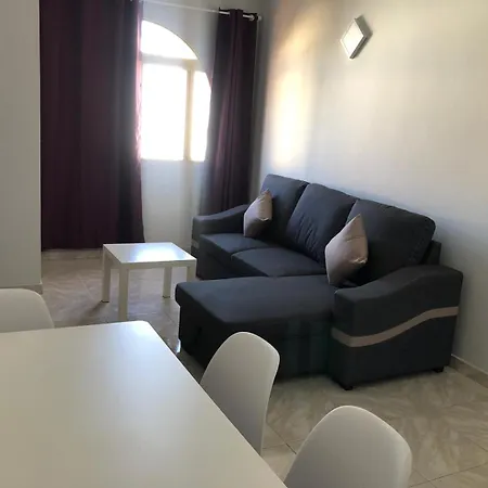 Building Apartment *