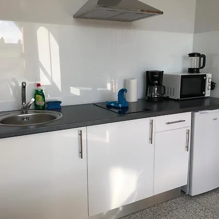 Building Apartment *