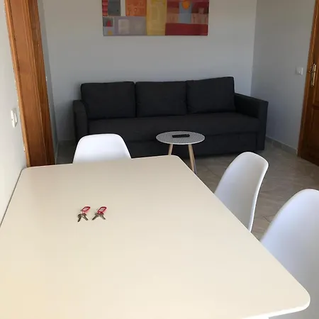 Building Apartment *