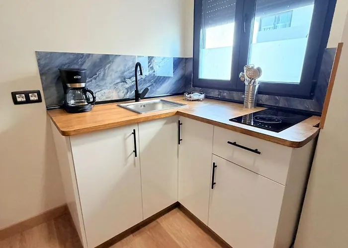 Apartament Building
